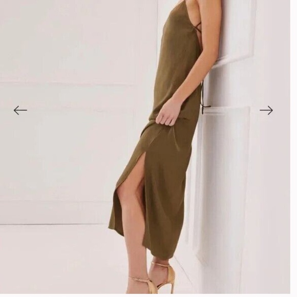 Something Navy Olive Midi Dress - Picture 2 of 11